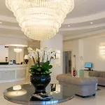 Pm Hotel