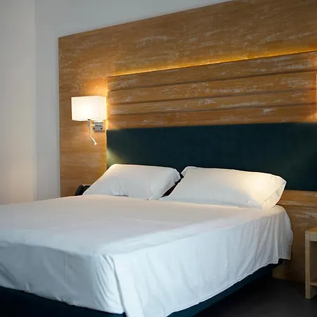 Hotel Pm 4*