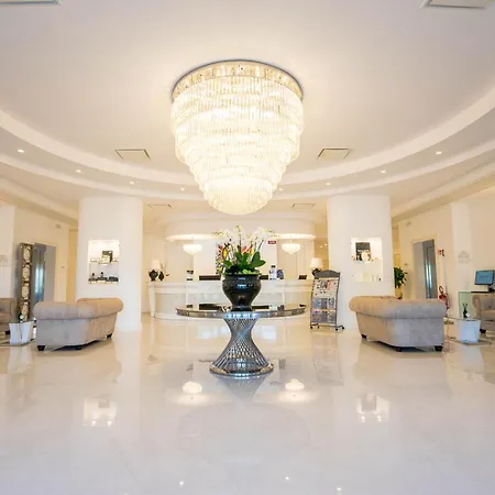 Pm Hotel