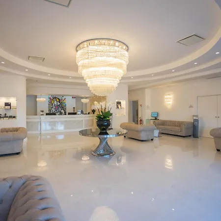 Pm Hotel