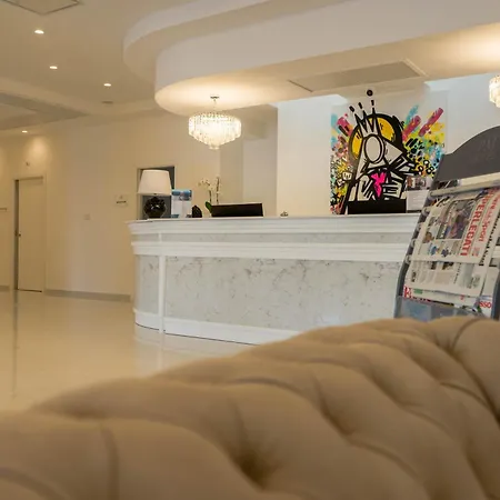 Pm Hotel