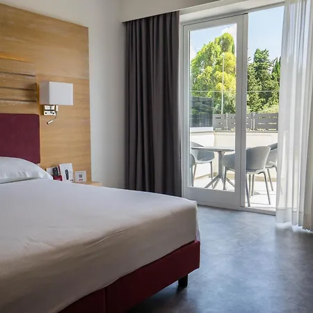Hotel Pm 4*